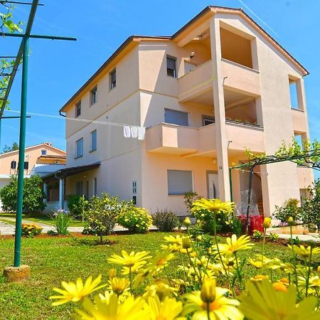 Apartment Silvio 1779 Banjole Buitenkant foto