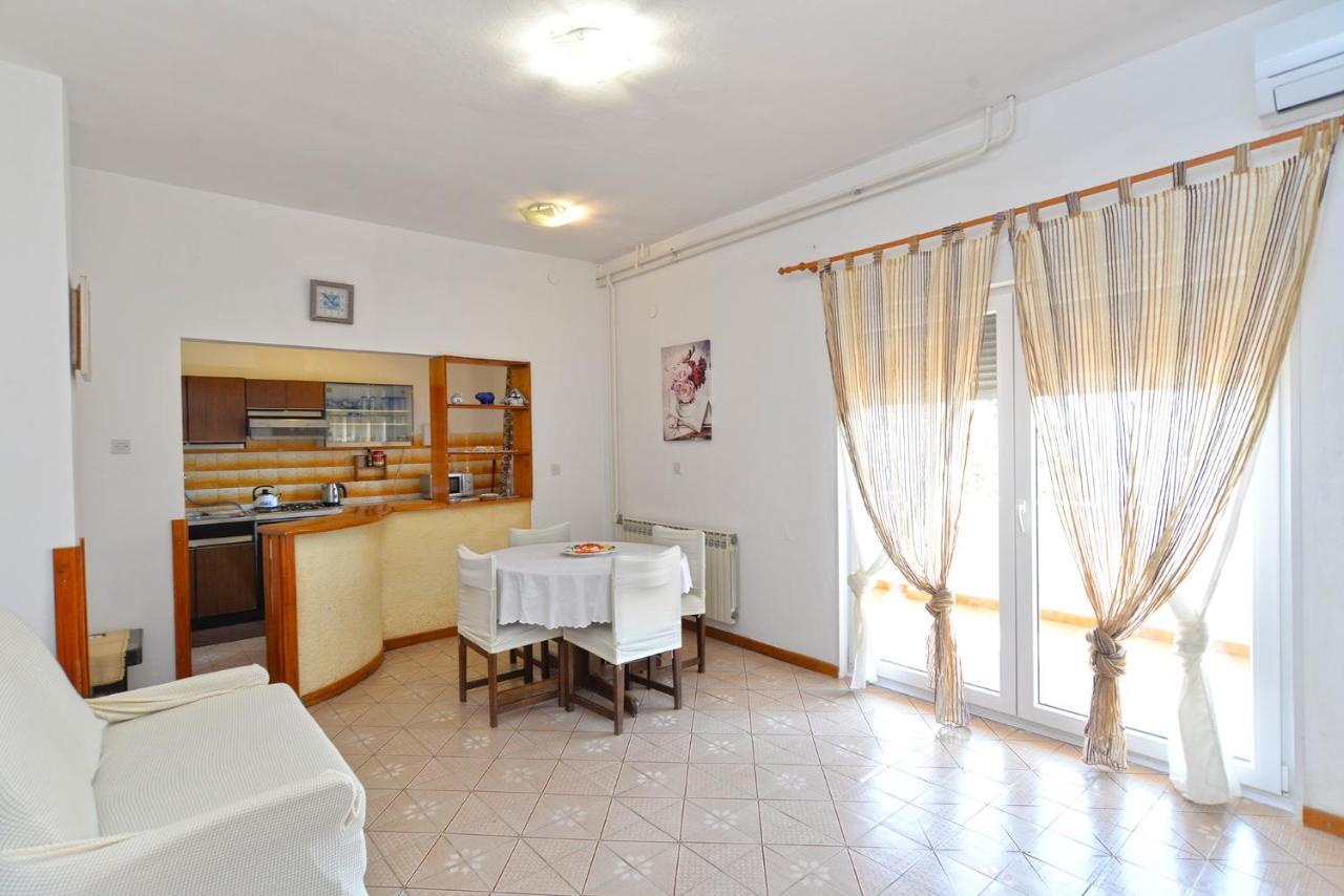 Apartment Silvio 1779 Banjole Buitenkant foto