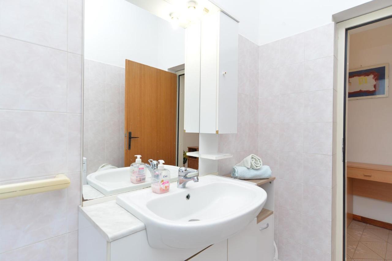 Apartment Silvio 1779 Banjole Buitenkant foto