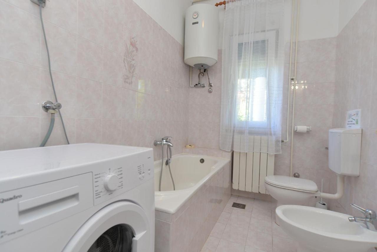 Apartment Silvio 1779 Banjole Buitenkant foto