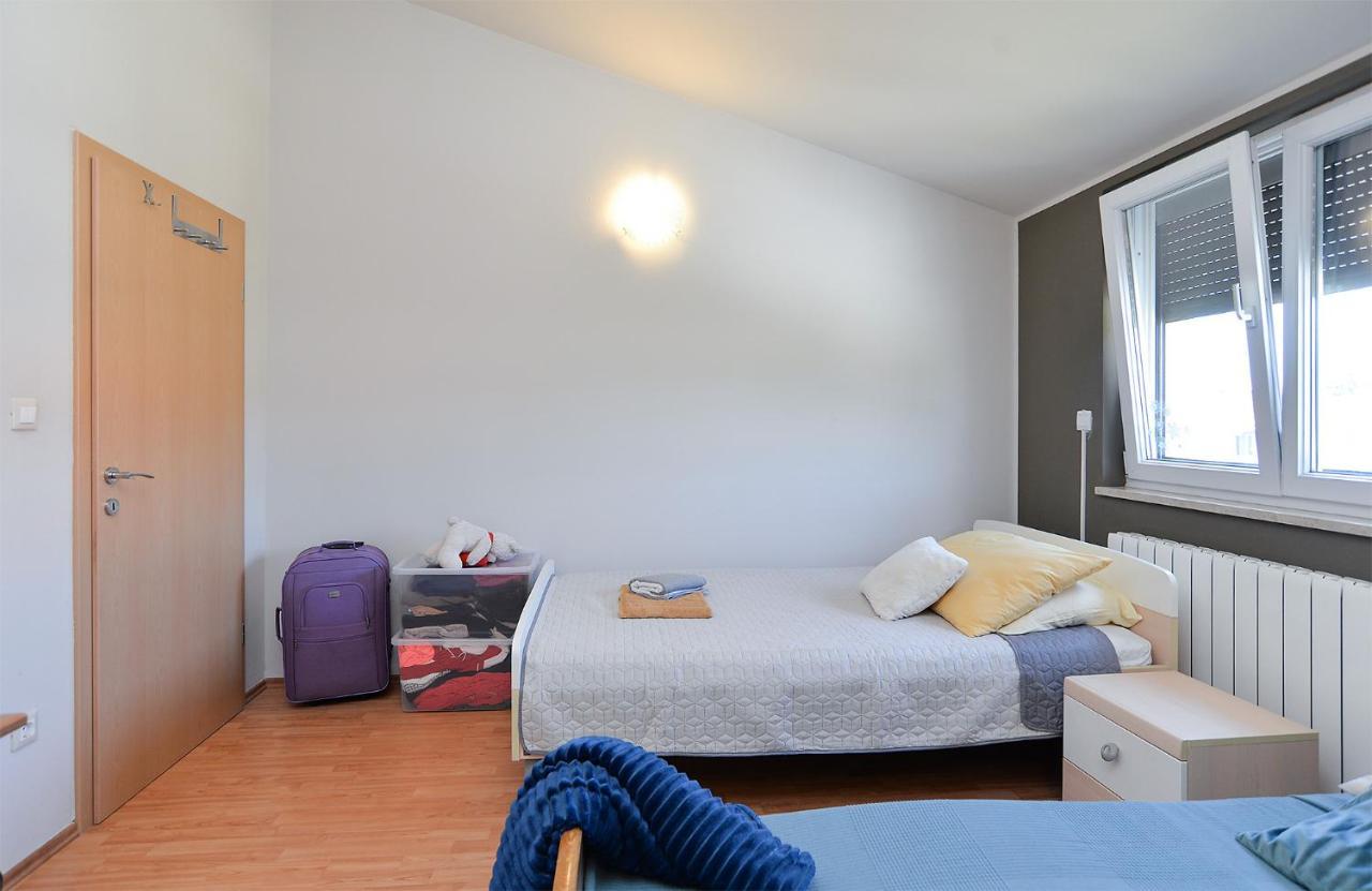 Apartment Silvio 1779 Banjole Buitenkant foto