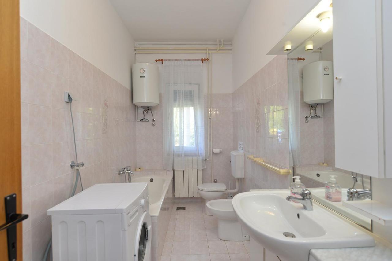 Apartment Silvio 1779 Banjole Buitenkant foto