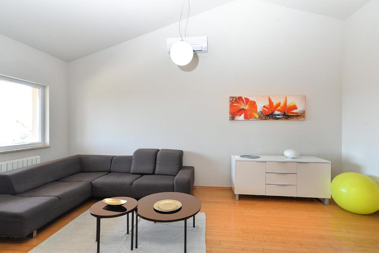 Apartment Silvio 1779 Banjole Buitenkant foto